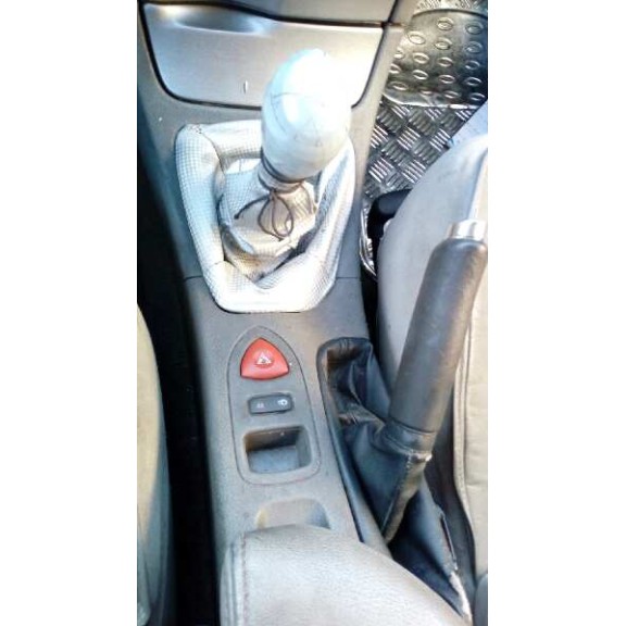 renault laguna ii grandtour (kg0) del año 2001