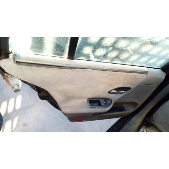 renault laguna ii grandtour (kg0) del año 2001