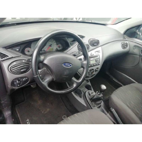 ford focus berlina (cak) del año 2003