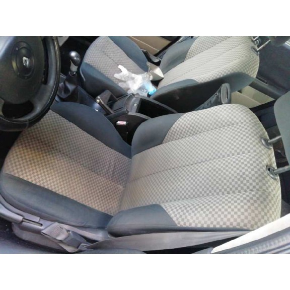 renault megane ii classic berlina del año 2003