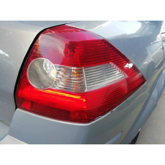 renault megane ii classic berlina del año 2003