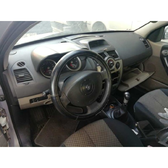 renault megane ii classic berlina del año 2003