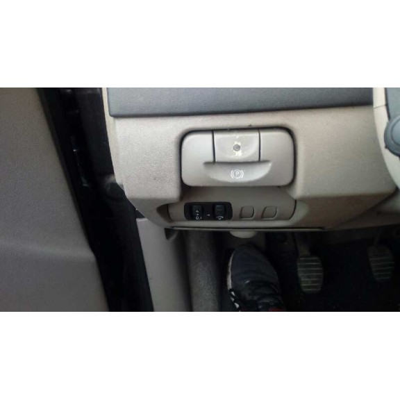 renault grand scenic del año 2004