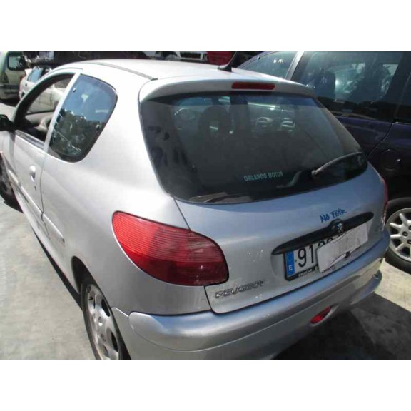 peugeot 206 berlina del año 2002