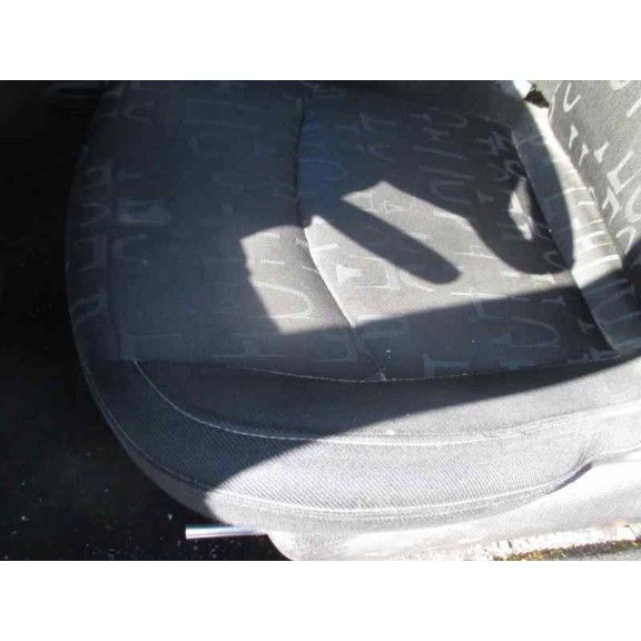 peugeot 206 berlina del año 2002