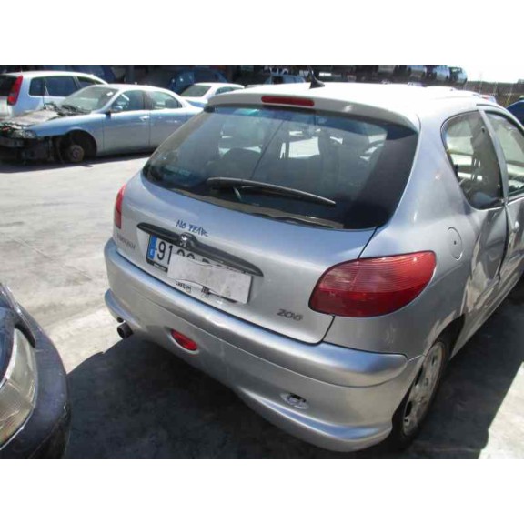 peugeot 206 berlina del año 2002