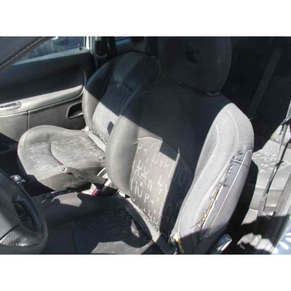 peugeot 206 berlina del año 2002