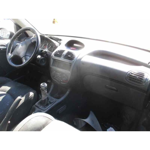 peugeot 206 berlina del año 2002