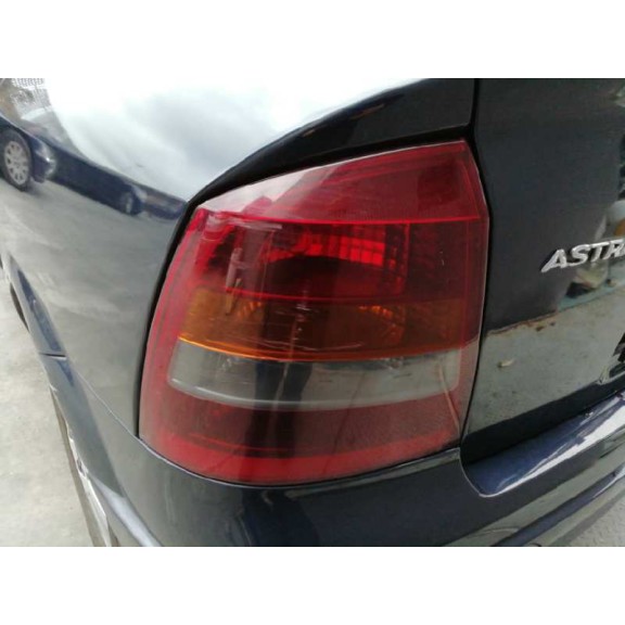 opel astra g berlina del año 2002