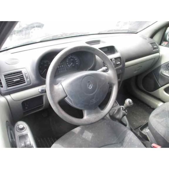 renault clio ii fase ii (b/cb0) del año 2001