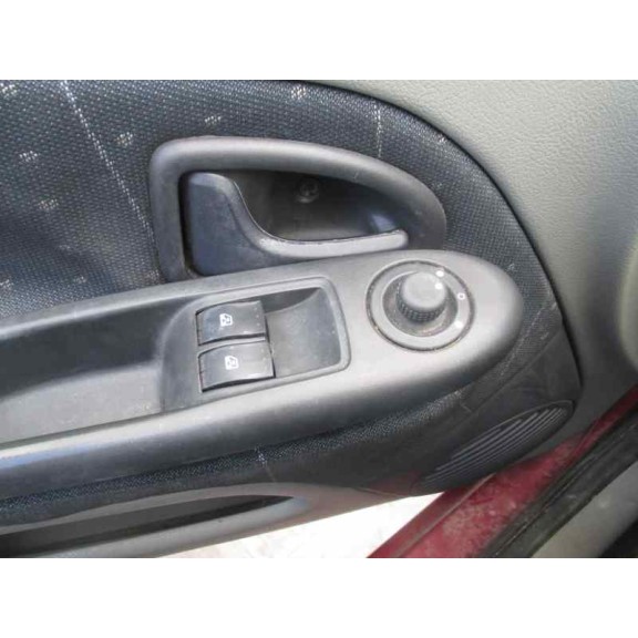 renault clio ii fase ii (b/cb0) del año 2001