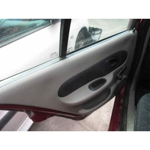 renault clio ii fase ii (b/cb0) del año 2001