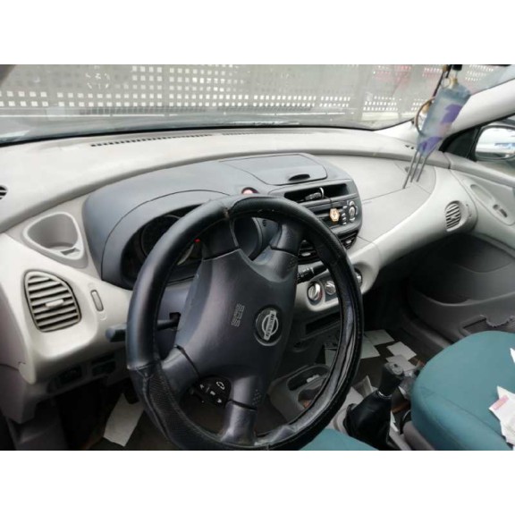 nissan almera tino (v10m) del año 2001