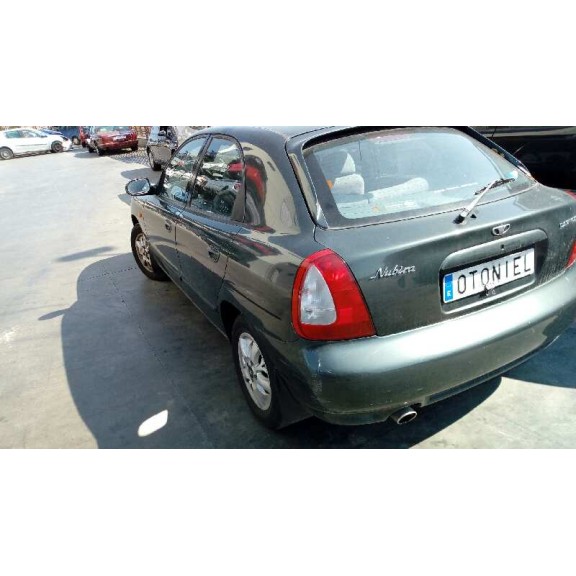 daewoo nubira berlina del año 1999