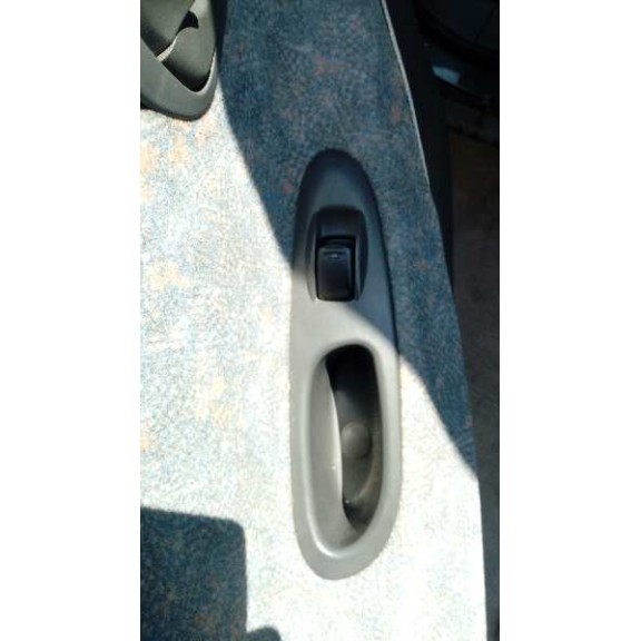 daewoo nubira berlina del año 1999