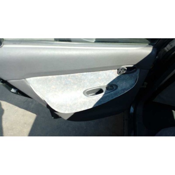 daewoo nubira berlina del año 1999