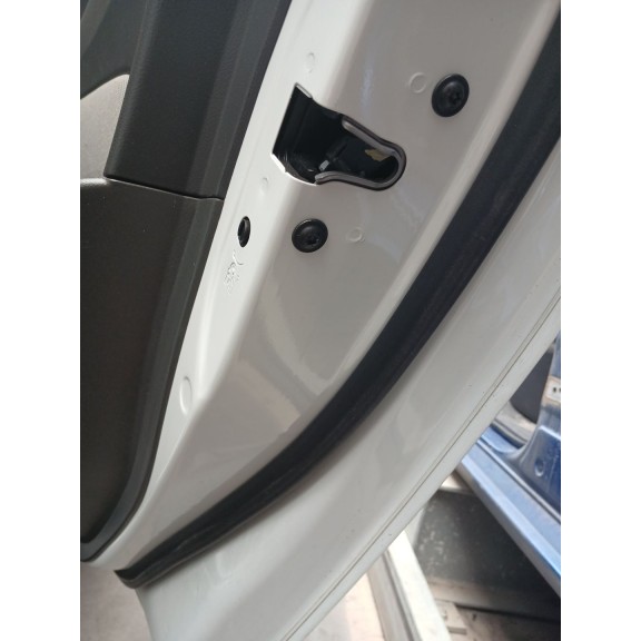 Recambio de cerradura puerta trasera derecha para chevrolet cruze (j300) 2.0 cdi referencia OEM IAM   