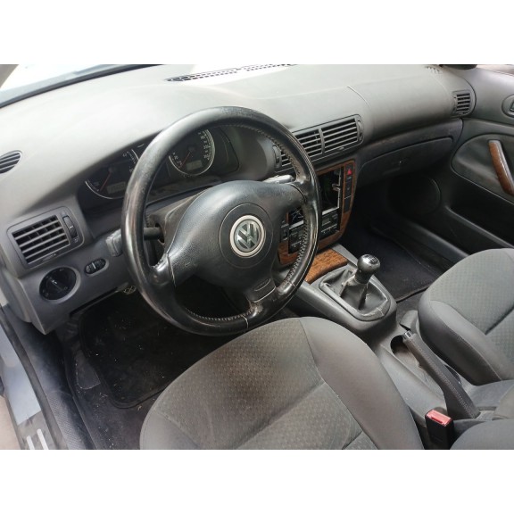volkswagen passat b5.5 (3b3) del año 2000