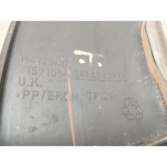 Recambio de molduras traseras para mini mini (r56) one referencia OEM IAM 7157105 IZQUIERDA 