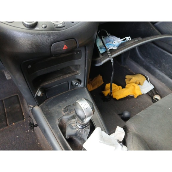 nissan primera (p12) del año 2004