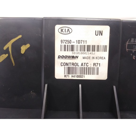 Recambio de mando climatizador para kia carens (un) active referencia OEM IAM 972501D711  