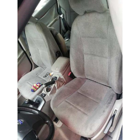 volvo s40 berlina del año 2005