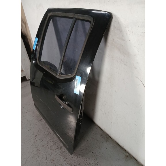 Recambio de puerta trasera izquierda para nissan navara np300 (d40) 2.5 dci 4wd referencia OEM IAM   