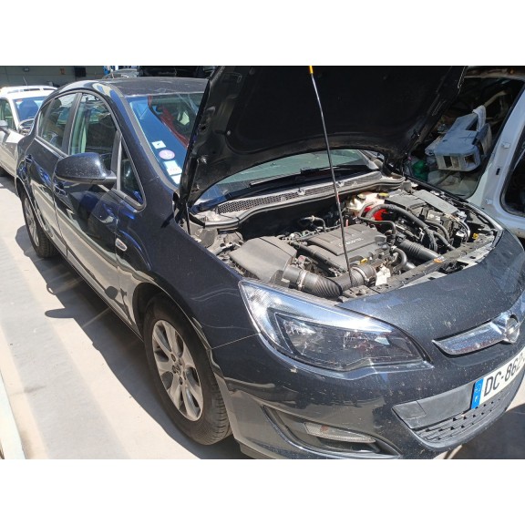 opel astra j (p10) del año 2024