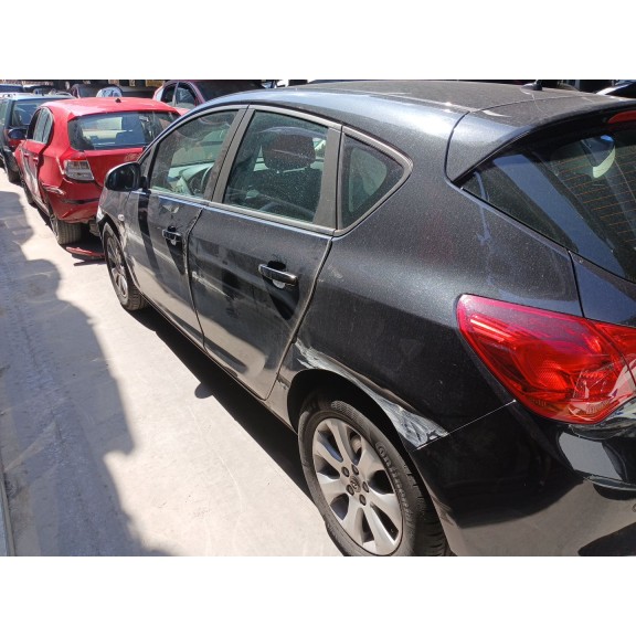 opel astra j (p10) del año 2024