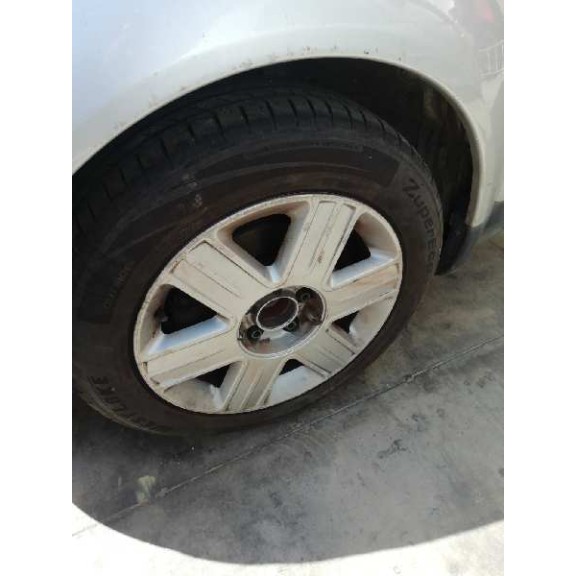 audi a2 (8z) del año 2002