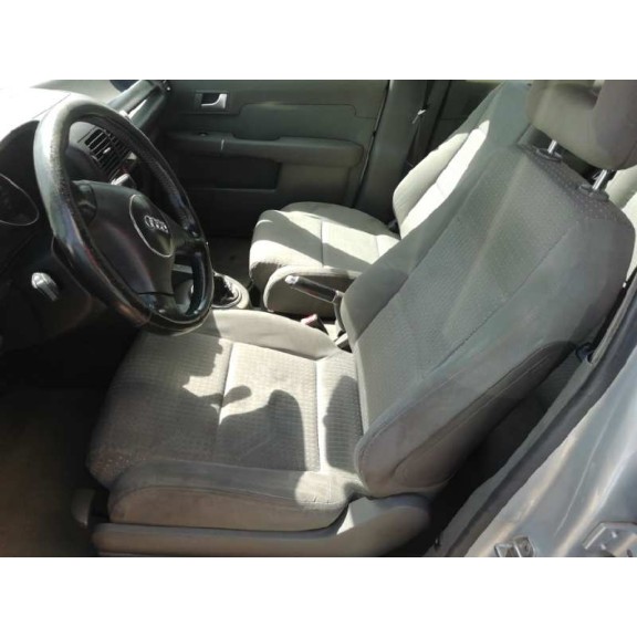 audi a2 (8z) del año 2002