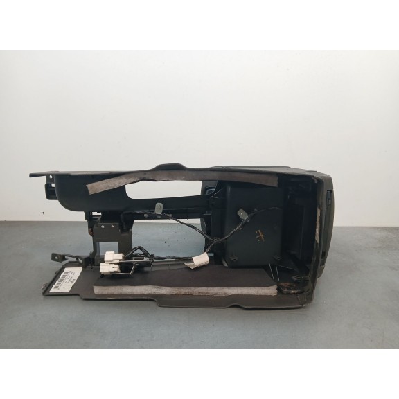 Recambio de apoyabrazos central para nissan navara np300 (d40) 2.5 dci 4wd referencia OEM IAM 92926eb31a  