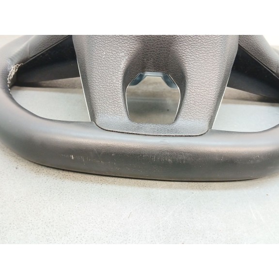 Recambio de volante para kia ceed gt line referencia OEM IAM gtline 56100j7aa0sa1 desgastado