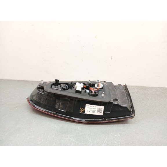 Recambio de piloto trasero izquierdo interior para kia ceed gt line referencia OEM IAM 92403j7050  