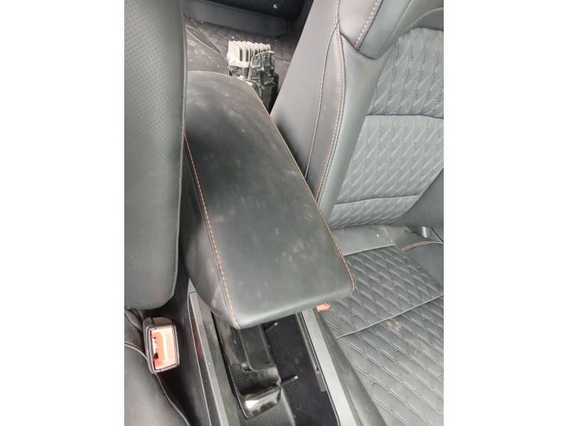 Recambio de apoyabrazos central para mg mg 3 1.5 hybrid referencia OEM IAM   