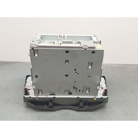 Recambio de sistema audio / radio cd para toyota yaris active referencia OEM IAM 861200d510  