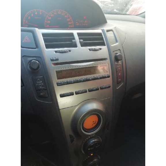 Recambio de sistema audio / radio cd para toyota yaris active referencia OEM IAM 861200d510  