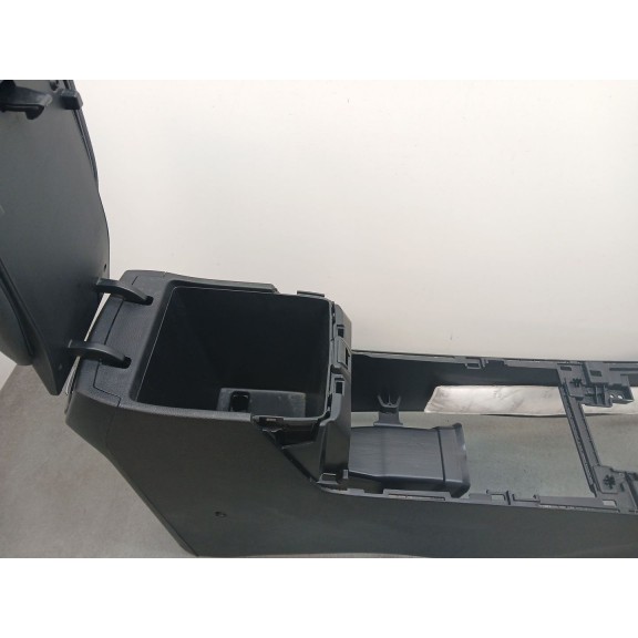 Recambio de apoyabrazos central para kia ceed gt line referencia OEM IAM   