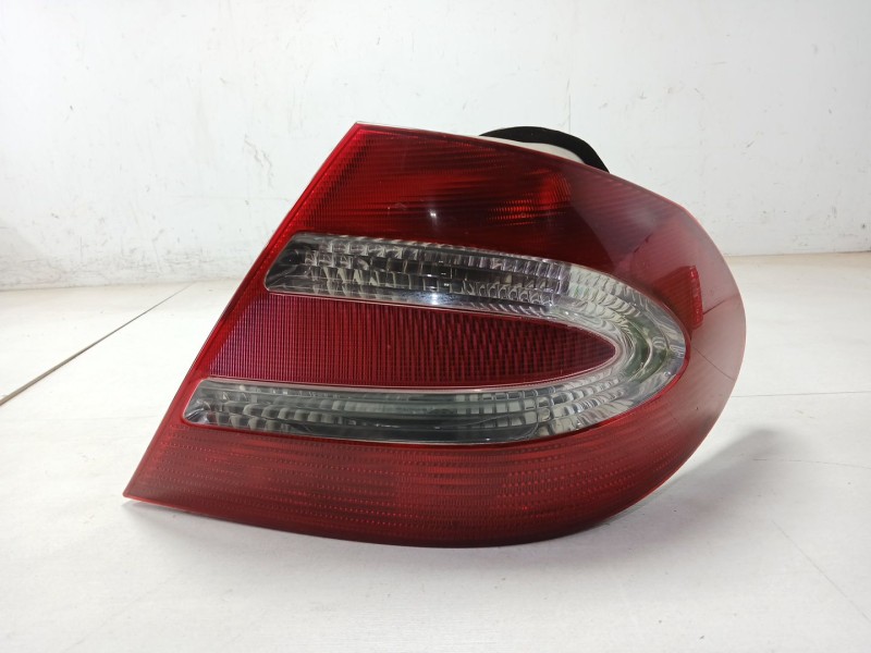 Recambio de piloto trasero derecho para mercedes-benz clk (c209) clk 270 cdi (209.316) referencia OEM IAM A2098200677  