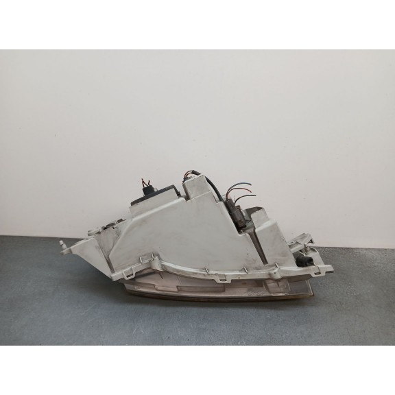 Recambio de faro izquierdo para mazda premacy (cp) 2.0 turbodiesel cat referencia OEM IAM   