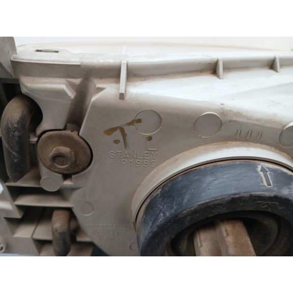 Recambio de faro izquierdo para mazda premacy (cp) 2.0 turbodiesel cat referencia OEM IAM   