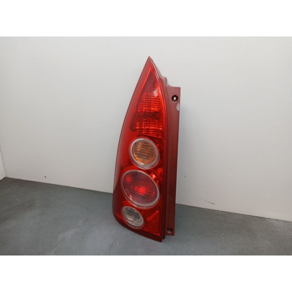 Recambio de piloto trasero izquierdo para mazda premacy (cp) 2.0 turbodiesel cat referencia OEM IAM 22061961  