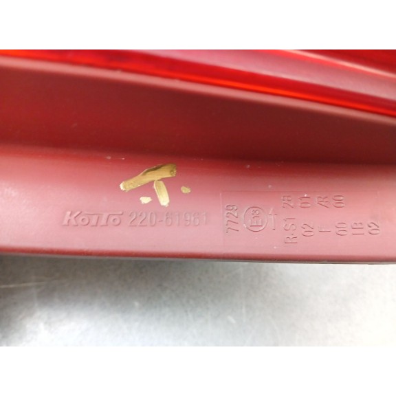 Recambio de piloto trasero derecho para mazda premacy (cp) 2.0 turbodiesel cat referencia OEM IAM 22061961  