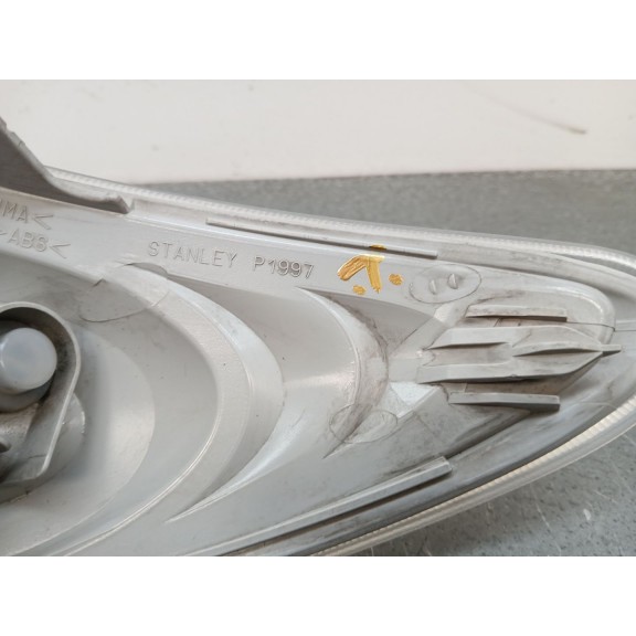 Recambio de piloto delantero derecho para mazda premacy (cp) 2.0 turbodiesel cat referencia OEM IAM   