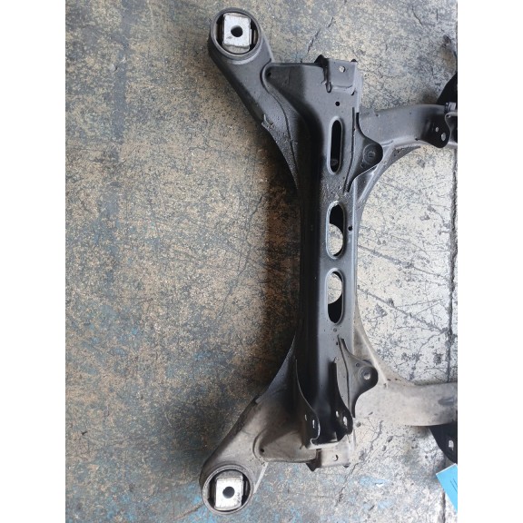 Recambio de puente delantero para volkswagen touareg (7la) v6 referencia OEM IAM   