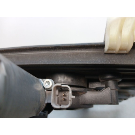 Recambio de elevalunas delantero derecho para toyota proace verso referencia OEM IAM 9817217680 9817212080 2 pines