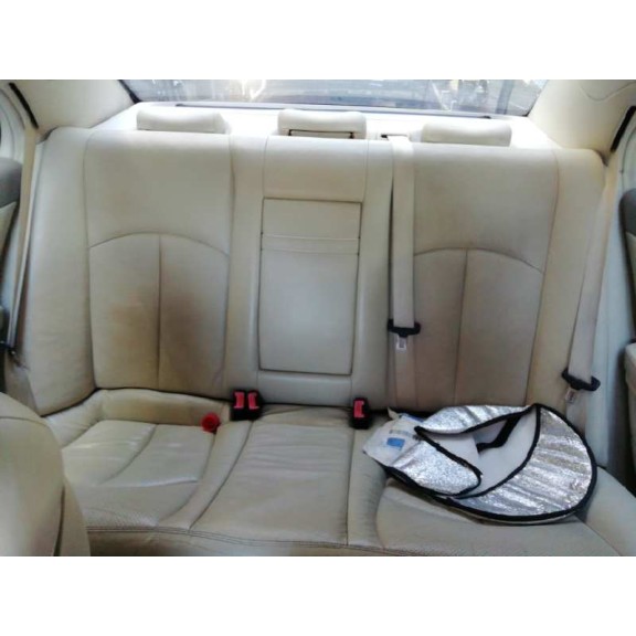 mercedes-benz clase e (w211) berlina del año 2004