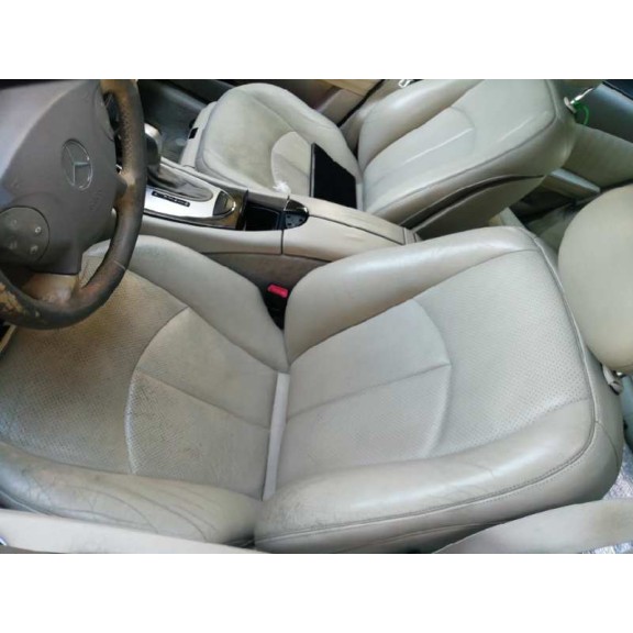 mercedes-benz clase e (w211) berlina del año 2004