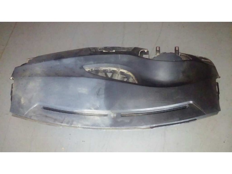 Recambio de salpicadero para hyundai i20 comfort referencia OEM IAM 847101J0009P PBPALB975A1068 1J84591010
