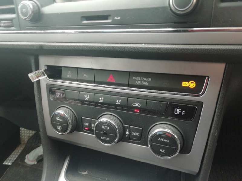 Recambio de mando climatizador para seat leon st (5f8) x-perience 4drive referencia OEM IAM 5F0907044AK  